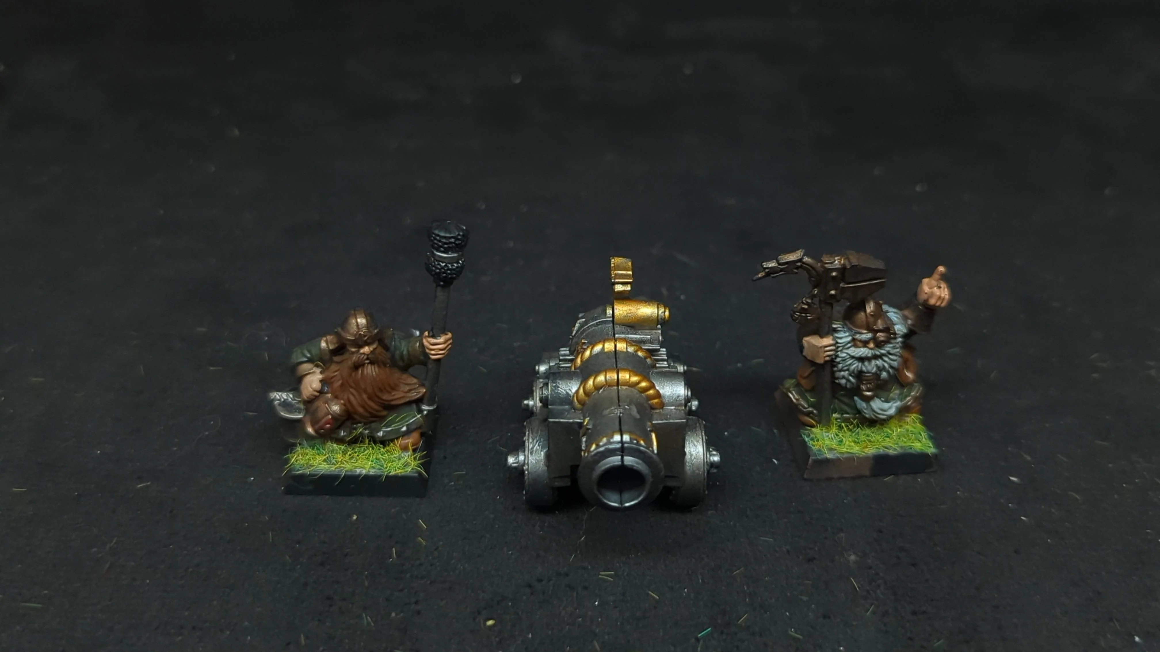 The Old World The Old World Dwarfen Mountain Holds Cannon x3 OOP Painted
