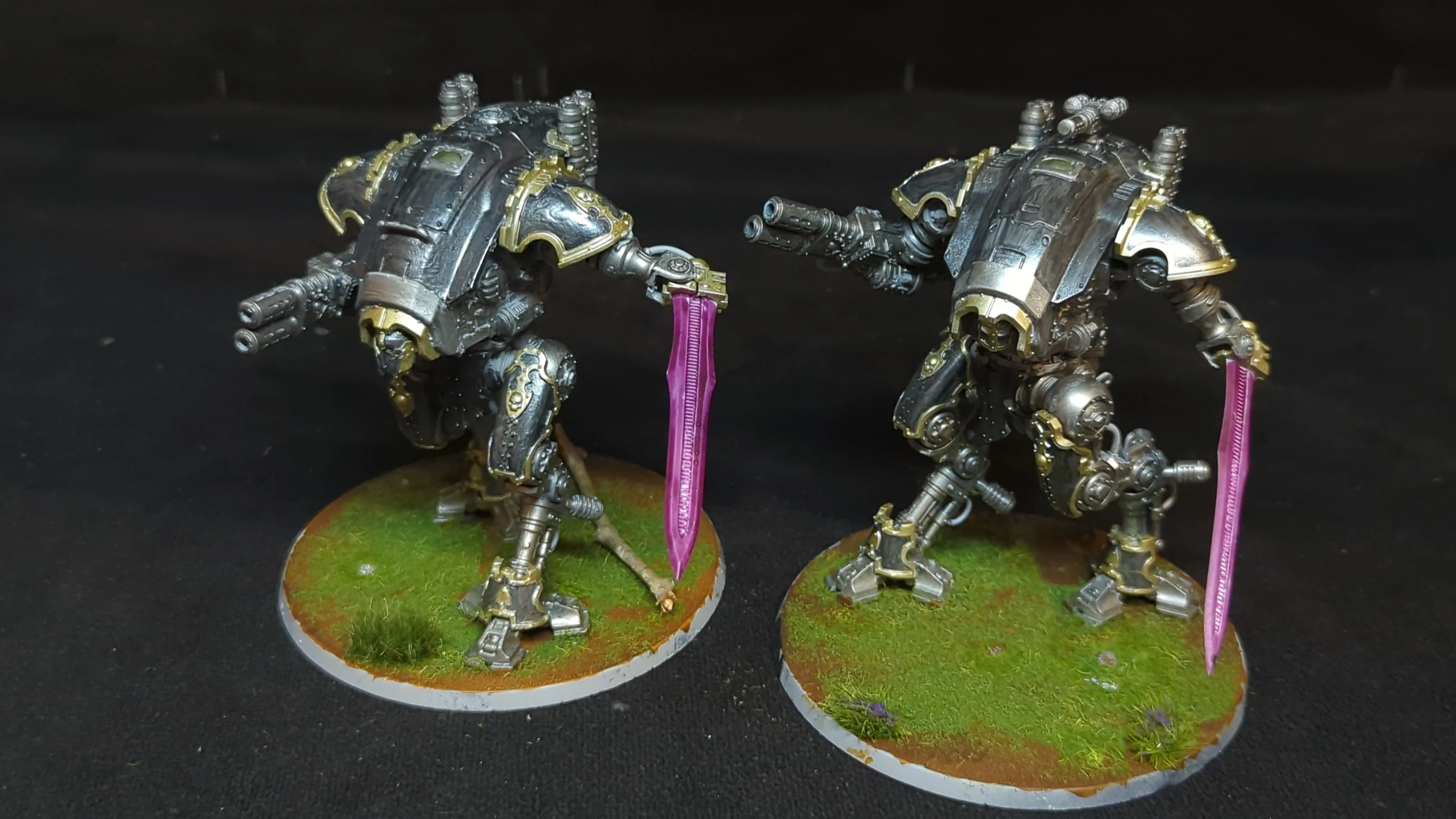 Warhammer 40k Horus Heresy Age of Darkness: Questoris Households Armigers x2 Painted