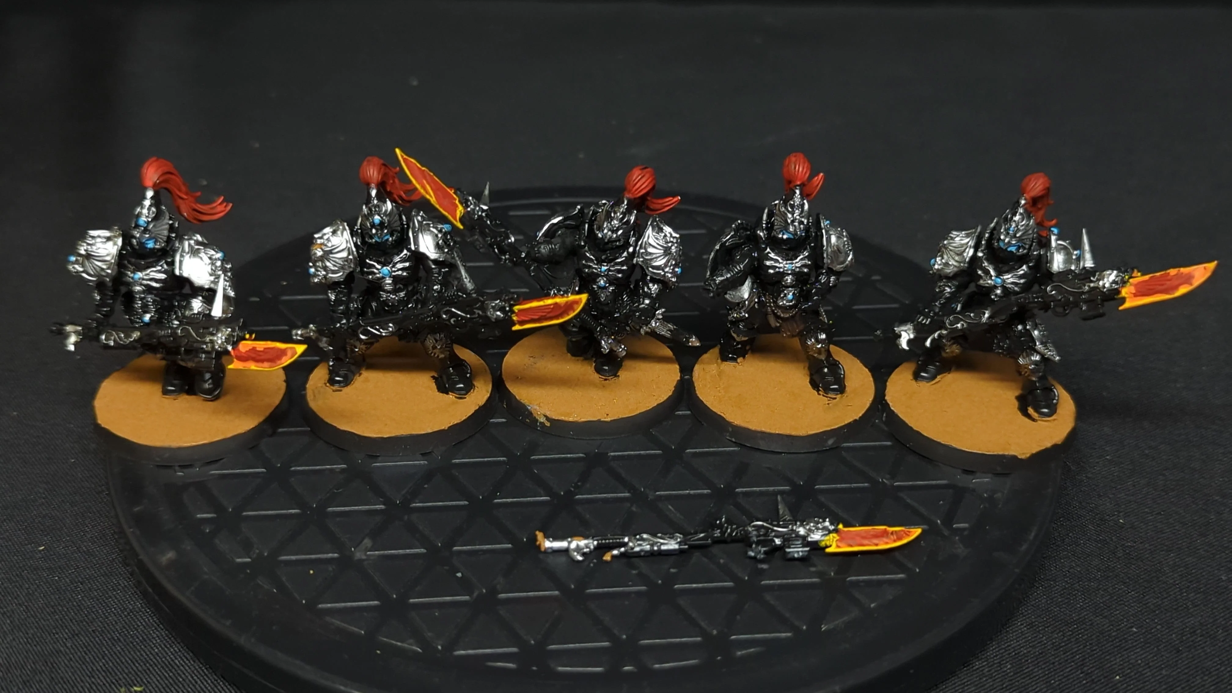 Warhammer 40k Adeptus Custodes Custodian Guard x5 Painted