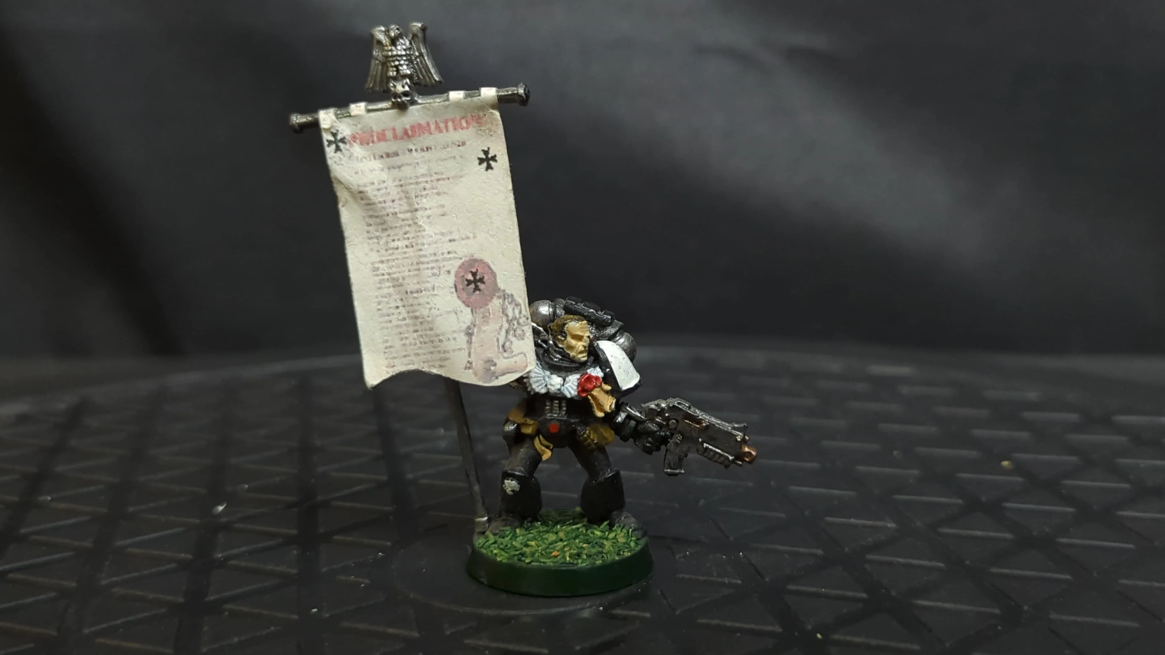 Warhammer 40k Space Marines Bladeguard Ancient (OOP Metal) x1 OOP Painted