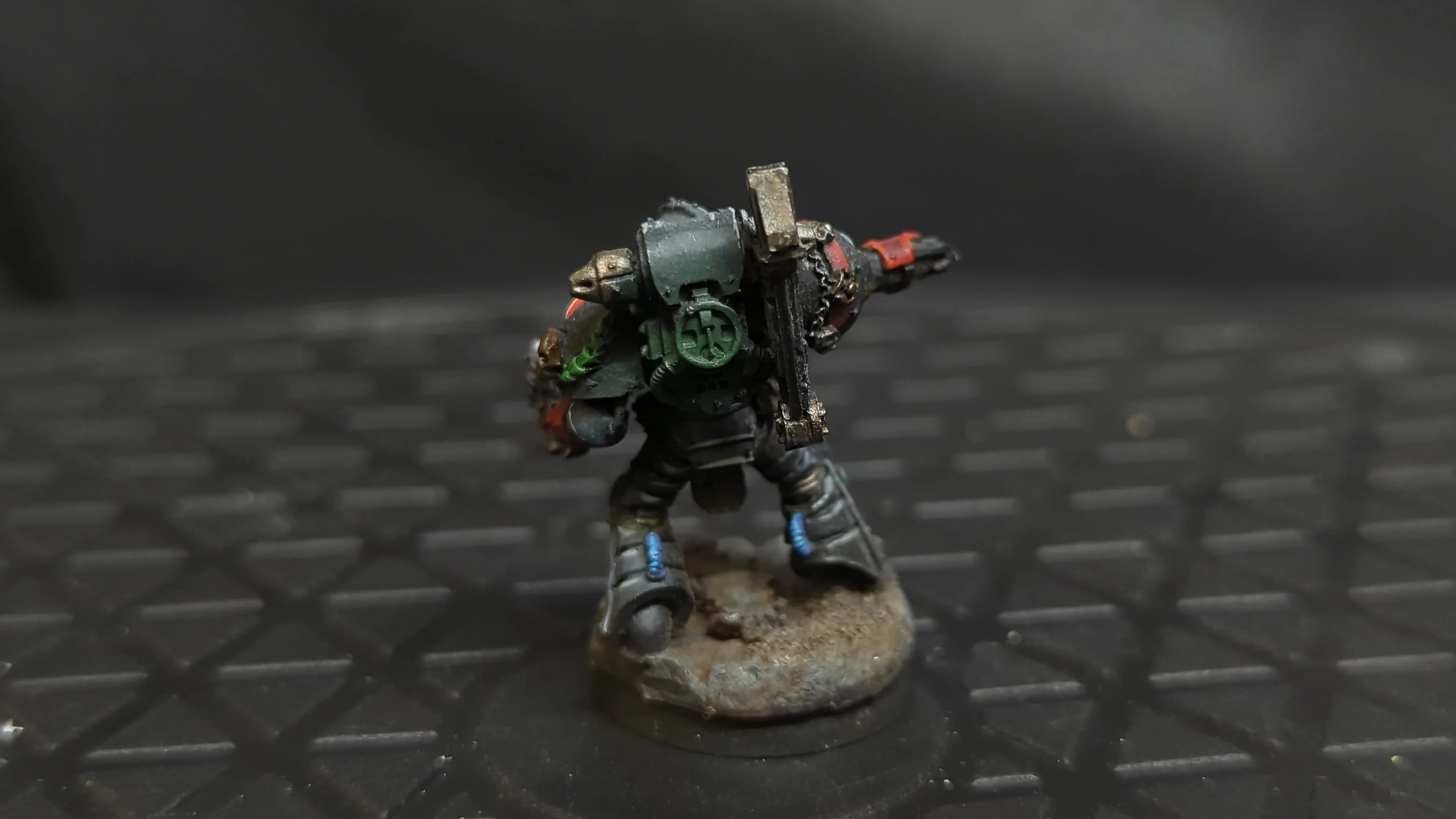Warhammer 40k Space Marines Techmarine x1 Painted - Image 2
