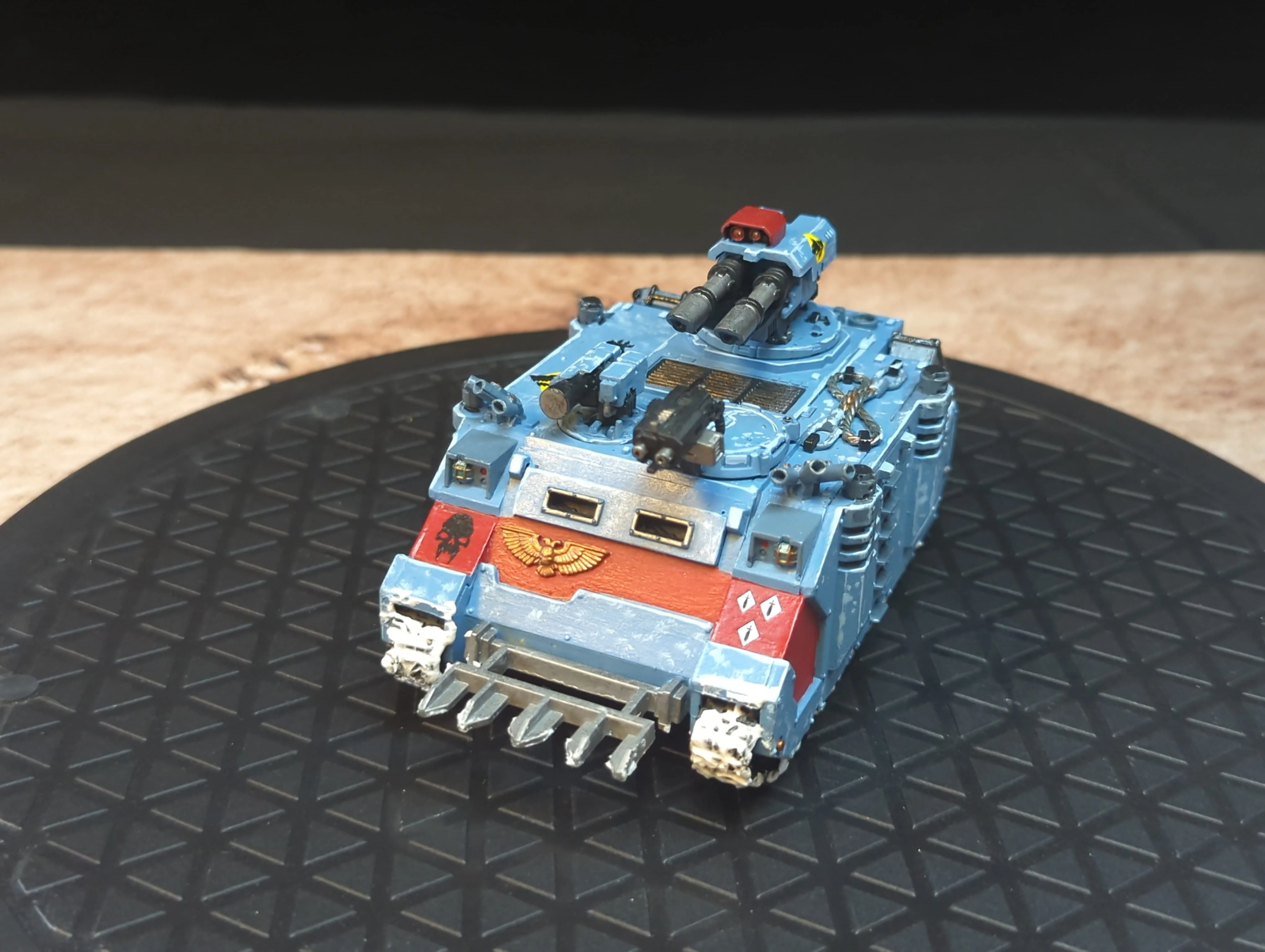 Warhammer 40k Space Marines Razorback x1 Painted