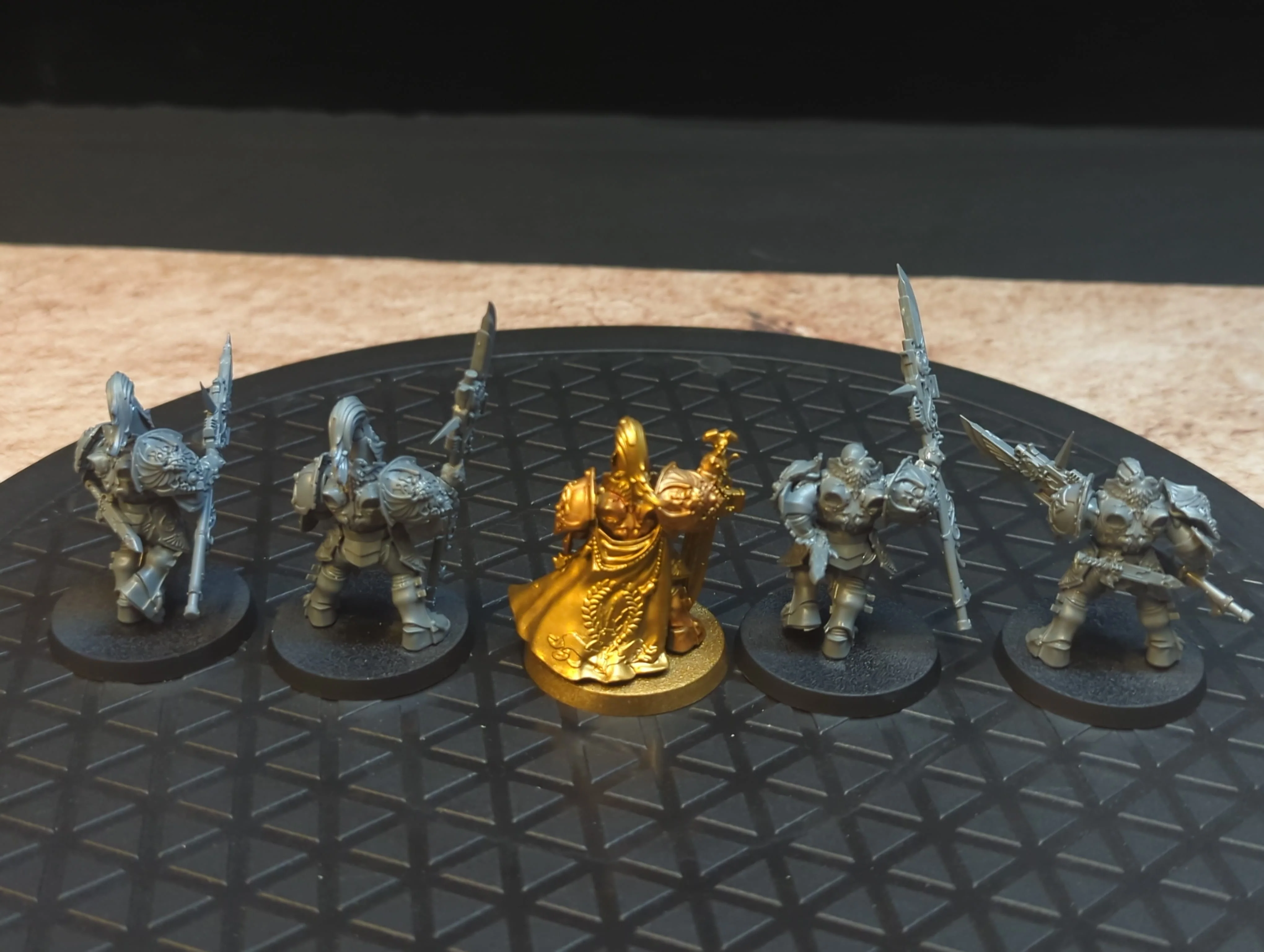 Warhammer 40k Adeptus Custodes Shield Captain x5 - Image 2