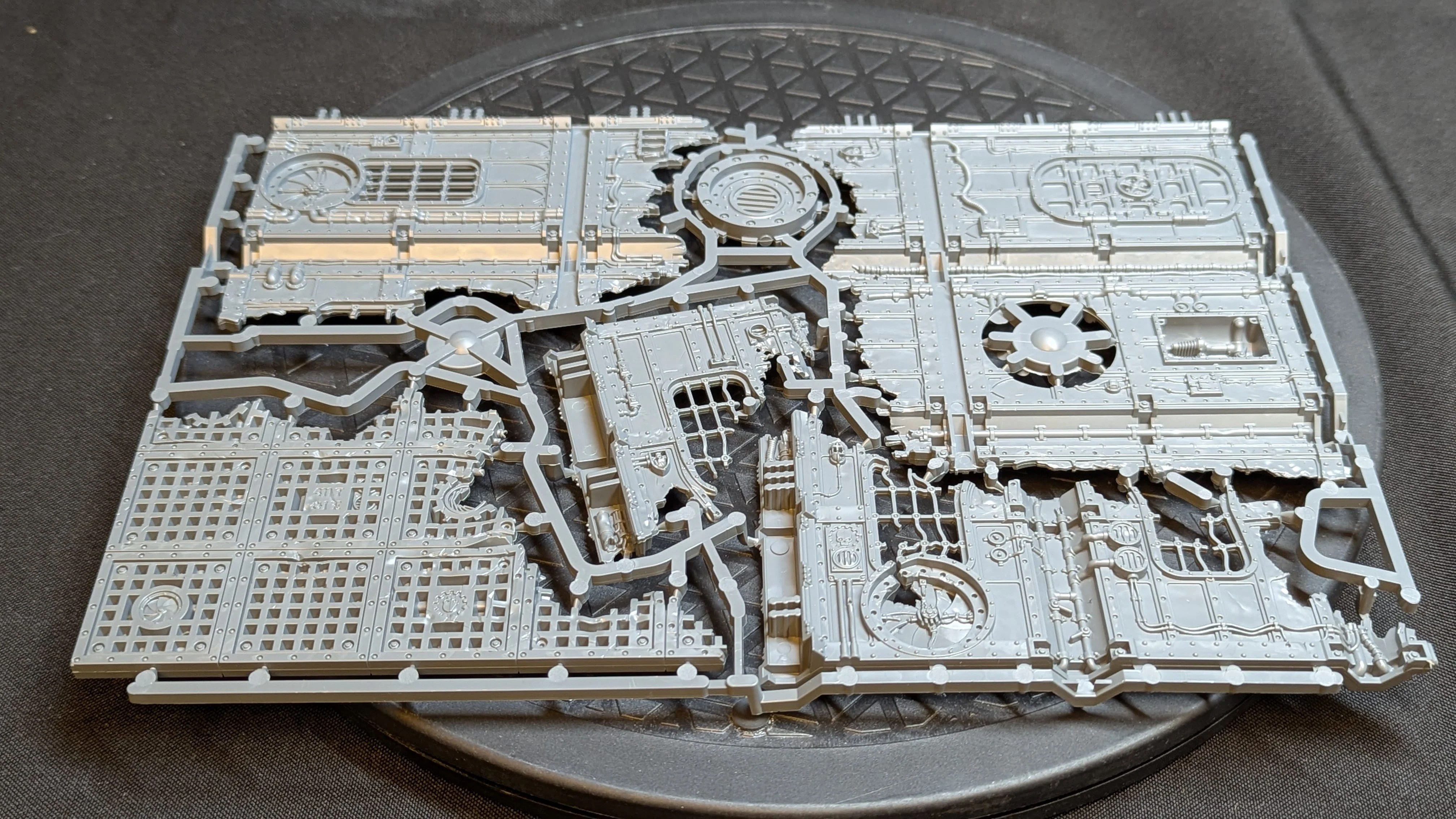 Warhammer 40k BATTLEZONE: MANUFACTORUM - SUB-CLOISTER & STORAGE FANE x4 - Image 2