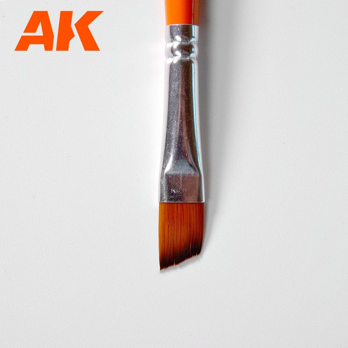 AK Interactive ANGLE Weathering Brush - Image 2